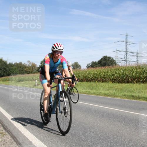 01.09.2024 - 17. Tribühne Triathlon H.Heesch http://msf.ph/oto/6945388 01.09.2024 12:11:15 Radfahren 586, 642, 651, 685 meine-sportfotos.de