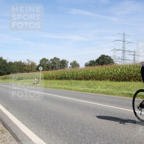01.09.2024 - 17. Tribühne Triathlon H.Heesch http://msf.ph/oto/6945404 01.09.2024 12:11:30 Radfahren 546, 578, 647, 663, 689, 704 meine-sportfotos.de