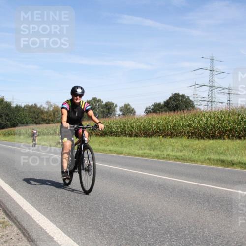 01.09.2024 - 17. Tribühne Triathlon H.Heesch http://msf.ph/oto/6945413 01.09.2024 12:11:34 Radfahren 546, 578, 647, 663, 689, 704 meine-sportfotos.de
