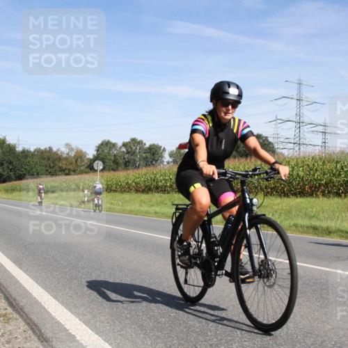 01.09.2024 - 17. Tribühne Triathlon H.Heesch http://msf.ph/oto/6945416 01.09.2024 12:11:35 Radfahren 546, 578, 647, 663, 689, 704 meine-sportfotos.de