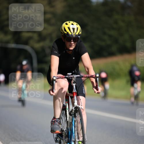 01.09.2024 - 17. Tribühne Triathlon H.Heesch http://msf.ph/oto/6945418 01.09.2024 11:47:14 Radfahren 349, 377, 415, 473, 522, 526, 541 meine-sportfotos.de