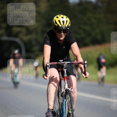 01.09.2024 - 17. Tribühne Triathlon H.Heesch http://msf.ph/oto/6945421 01.09.2024 11:47:14 Radfahren 349, 377, 415, 473, 522, 526, 541 meine-sportfotos.de