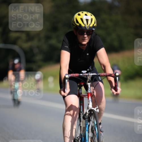 01.09.2024 - 17. Tribühne Triathlon H.Heesch http://msf.ph/oto/6945424 01.09.2024 11:47:14 Radfahren 349, 377, 415, 473, 522, 526, 541 meine-sportfotos.de