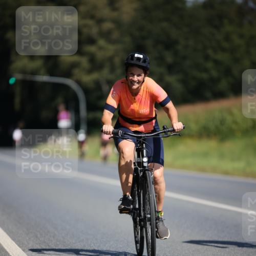 01.09.2024 - 17. Tribühne Triathlon H.Heesch http://msf.ph/oto/6945436 01.09.2024 11:47:16 Radfahren 349, 377, 415, 473, 522, 541 meine-sportfotos.de