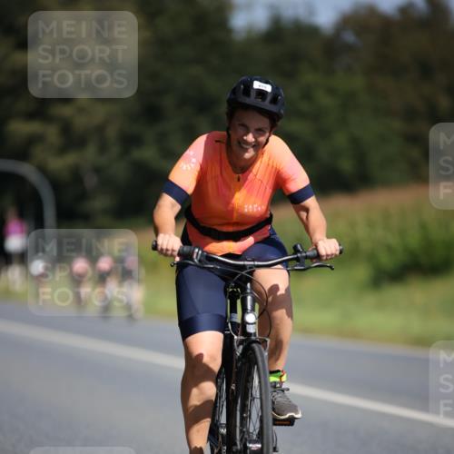 01.09.2024 - 17. Tribühne Triathlon H.Heesch http://msf.ph/oto/6945447 01.09.2024 11:47:17 Radfahren 349, 415, 472, 473, 482, 522, 541 meine-sportfotos.de