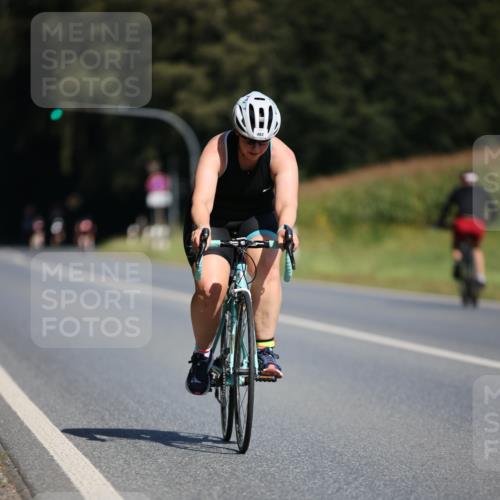 01.09.2024 - 17. Tribühne Triathlon H.Heesch http://msf.ph/oto/6945479 01.09.2024 11:47:27 Radfahren 472, 477, 482, 528, 555 meine-sportfotos.de