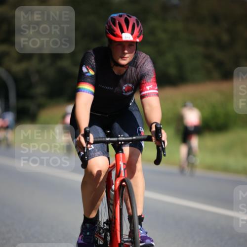 01.09.2024 - 17. Tribühne Triathlon H.Heesch http://msf.ph/oto/6945512 01.09.2024 11:47:41 Radfahren 464, 467, 483, 499, 543, 629 meine-sportfotos.de