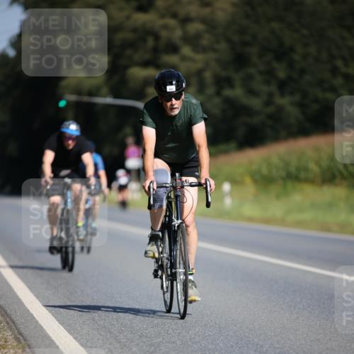 01.09.2024 - 17. Tribühne Triathlon H.Heesch http://msf.ph/oto/6945613 01.09.2024 11:47:58 Radfahren 443, 468, 500, 501, 668 meine-sportfotos.de