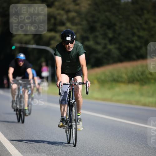 01.09.2024 - 17. Tribühne Triathlon H.Heesch http://msf.ph/oto/6945620 01.09.2024 11:47:59 Radfahren 443, 468, 500, 501, 668 meine-sportfotos.de