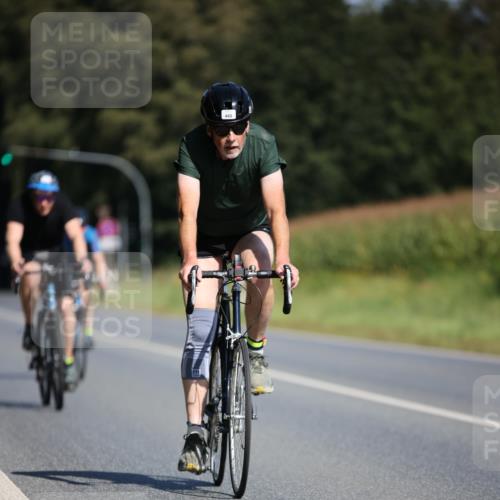 01.09.2024 - 17. Tribühne Triathlon H.Heesch http://msf.ph/oto/6945630 01.09.2024 11:47:59 Radfahren 443, 468, 500, 501, 668 meine-sportfotos.de