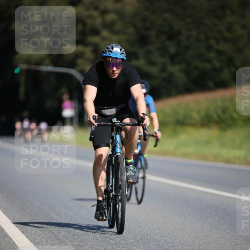 01.09.2024 - 17. Tribühne Triathlon H.Heesch http://msf.ph/oto/6945652 01.09.2024 11:48:00 Radfahren 443, 468, 500, 501, 668 meine-sportfotos.de