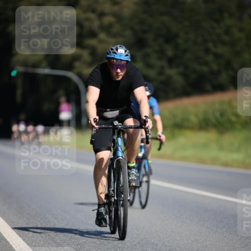 01.09.2024 - 17. Tribühne Triathlon H.Heesch http://msf.ph/oto/6945656 01.09.2024 11:48:00 Radfahren 443, 468, 500, 501, 668 meine-sportfotos.de
