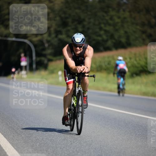 01.09.2024 - 17. Tribühne Triathlon H.Heesch http://msf.ph/oto/6945735 01.09.2024 11:49:07 Radfahren 416, 489, 547, 646 meine-sportfotos.de
