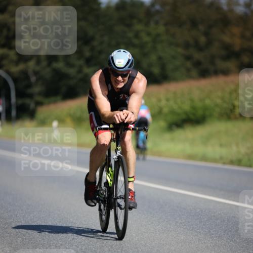 01.09.2024 - 17. Tribühne Triathlon H.Heesch http://msf.ph/oto/6945743 01.09.2024 11:49:07 Radfahren 416, 489, 547, 646 meine-sportfotos.de