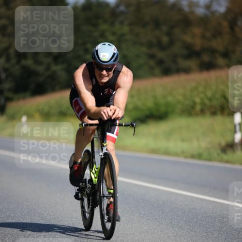 01.09.2024 - 17. Tribühne Triathlon H.Heesch http://msf.ph/oto/6945744 01.09.2024 11:49:07 Radfahren 416, 489, 547, 646 meine-sportfotos.de