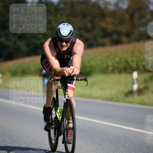 01.09.2024 - 17. Tribühne Triathlon H.Heesch http://msf.ph/oto/6945747 01.09.2024 11:49:07 Radfahren 416, 489, 547, 646 meine-sportfotos.de