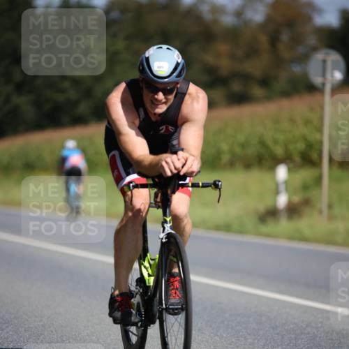 01.09.2024 - 17. Tribühne Triathlon H.Heesch http://msf.ph/oto/6945750 01.09.2024 11:49:07 Radfahren 416, 489, 547, 646 meine-sportfotos.de