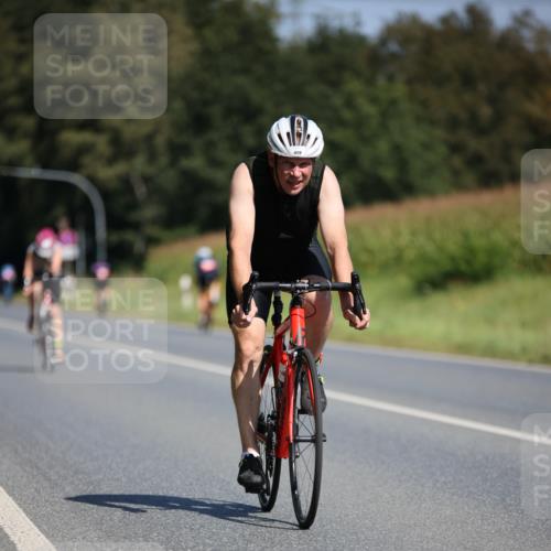 01.09.2024 - 17. Tribühne Triathlon H.Heesch http://msf.ph/oto/6945772 01.09.2024 11:49:18 Radfahren 393, 416, 459, 494 meine-sportfotos.de