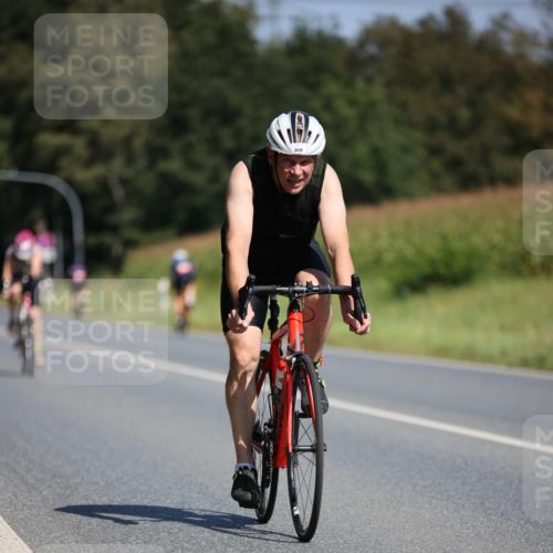 01.09.2024 - 17. Tribühne Triathlon H.Heesch http://msf.ph/oto/6945775 01.09.2024 11:49:18 Radfahren 393, 416, 459, 494 meine-sportfotos.de