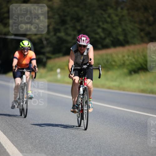 01.09.2024 - 17. Tribühne Triathlon H.Heesch http://msf.ph/oto/6945792 01.09.2024 11:49:21 Radfahren 393, 494 meine-sportfotos.de