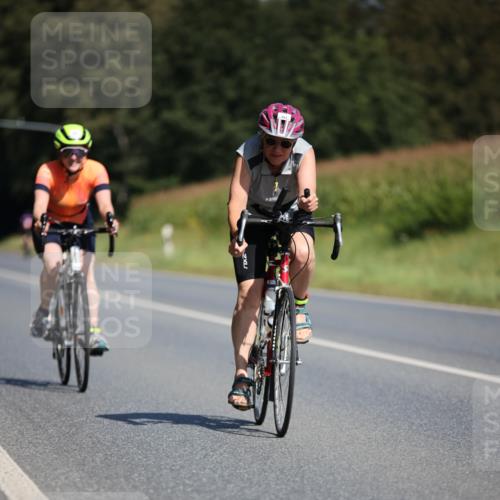 01.09.2024 - 17. Tribühne Triathlon H.Heesch http://msf.ph/oto/6945801 01.09.2024 11:49:21 Radfahren 393, 494 meine-sportfotos.de
