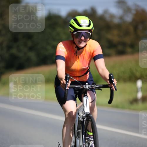 01.09.2024 - 17. Tribühne Triathlon H.Heesch http://msf.ph/oto/6945819 01.09.2024 11:49:23 Radfahren 393, 494 meine-sportfotos.de
