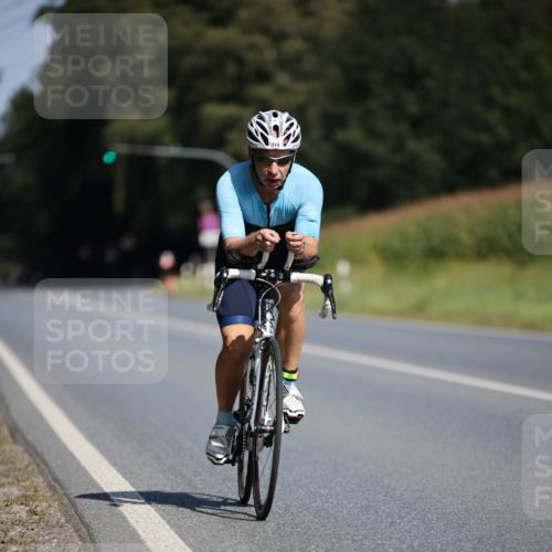 01.09.2024 - 17. Tribühne Triathlon H.Heesch http://msf.ph/oto/6945829 01.09.2024 11:49:50 Radfahren 471, 515, 518, 531, 562, 701 meine-sportfotos.de