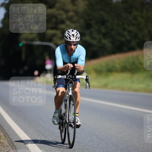 01.09.2024 - 17. Tribühne Triathlon H.Heesch http://msf.ph/oto/6945835 01.09.2024 11:49:51 Radfahren 471, 515, 518, 531, 562, 701 meine-sportfotos.de