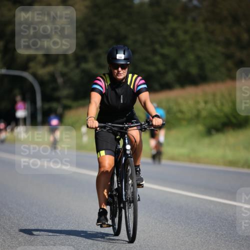 01.09.2024 - 17. Tribühne Triathlon H.Heesch http://msf.ph/oto/6945867 01.09.2024 11:50:10 Radfahren 450, 496, 542, 546, 666 meine-sportfotos.de