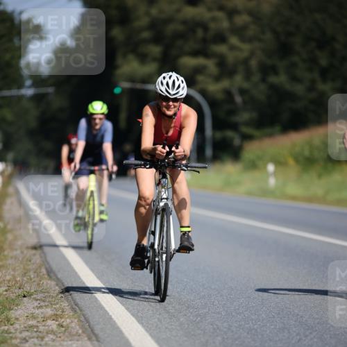 01.09.2024 - 17. Tribühne Triathlon H.Heesch http://msf.ph/oto/6945926 01.09.2024 11:50:19 Radfahren 447, 449, 450, 496, 521 meine-sportfotos.de