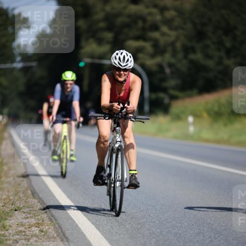 01.09.2024 - 17. Tribühne Triathlon H.Heesch http://msf.ph/oto/6945929 01.09.2024 11:50:19 Radfahren 447, 449, 450, 496, 521 meine-sportfotos.de