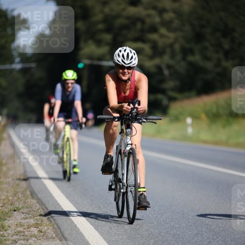 01.09.2024 - 17. Tribühne Triathlon H.Heesch http://msf.ph/oto/6945934 01.09.2024 11:50:19 Radfahren 447, 449, 450, 496, 521 meine-sportfotos.de