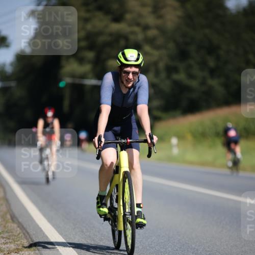01.09.2024 - 17. Tribühne Triathlon H.Heesch http://msf.ph/oto/6945951 01.09.2024 11:50:21 Radfahren 447, 449, 450, 496, 521 meine-sportfotos.de