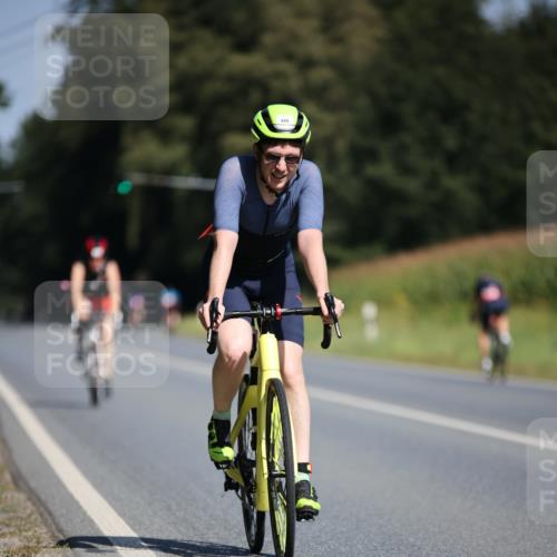 01.09.2024 - 17. Tribühne Triathlon H.Heesch http://msf.ph/oto/6945954 01.09.2024 11:50:21 Radfahren 447, 449, 450, 496, 521 meine-sportfotos.de