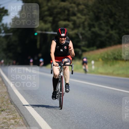 01.09.2024 - 17. Tribühne Triathlon H.Heesch http://msf.ph/oto/6945982 01.09.2024 11:50:24 Radfahren 447, 521 meine-sportfotos.de