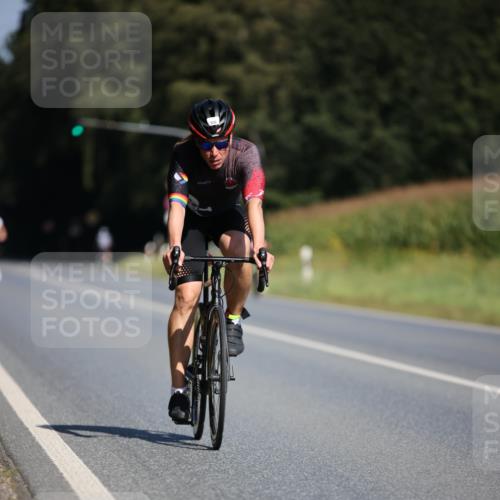01.09.2024 - 17. Tribühne Triathlon H.Heesch http://msf.ph/oto/6946021 01.09.2024 11:51:00 Radfahren 448, 536, 539, 582, 624 meine-sportfotos.de