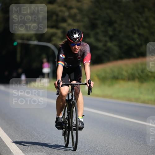 01.09.2024 - 17. Tribühne Triathlon H.Heesch http://msf.ph/oto/6946026 01.09.2024 11:51:00 Radfahren 448, 536, 539, 582, 624 meine-sportfotos.de