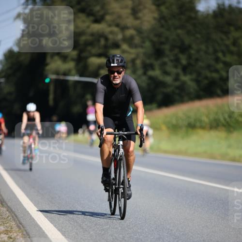 01.09.2024 - 17. Tribühne Triathlon H.Heesch http://msf.ph/oto/6946079 01.09.2024 11:51:18 Radfahren 322, 324, 460, 530, 656 meine-sportfotos.de