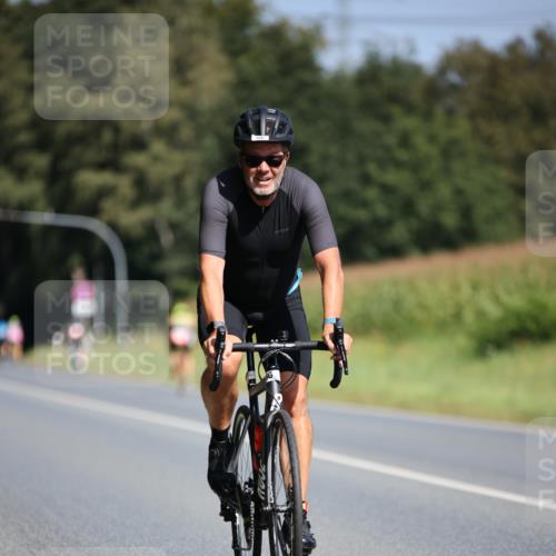 01.09.2024 - 17. Tribühne Triathlon H.Heesch http://msf.ph/oto/6946099 01.09.2024 11:51:19 Radfahren 322, 324, 460, 530, 656 meine-sportfotos.de