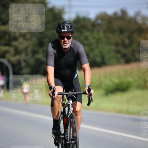 01.09.2024 - 17. Tribühne Triathlon H.Heesch http://msf.ph/oto/6946103 01.09.2024 11:51:19 Radfahren 322, 324, 460, 530, 656 meine-sportfotos.de