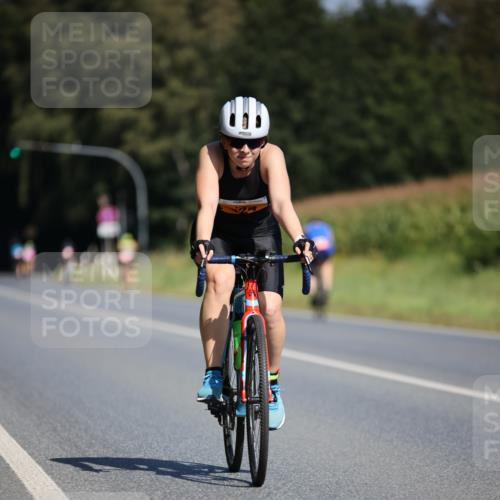 01.09.2024 - 17. Tribühne Triathlon H.Heesch http://msf.ph/oto/6946111 01.09.2024 11:51:22 Radfahren 322, 324, 530, 534, 656, 658 meine-sportfotos.de