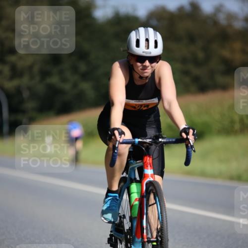 01.09.2024 - 17. Tribühne Triathlon H.Heesch http://msf.ph/oto/6946126 01.09.2024 11:51:22 Radfahren 322, 324, 530, 534, 656, 658 meine-sportfotos.de
