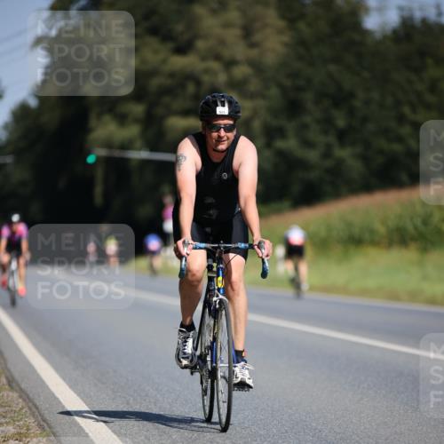 01.09.2024 - 17. Tribühne Triathlon H.Heesch http://msf.ph/oto/6946153 01.09.2024 11:51:29 Radfahren 425, 493, 530, 534, 658, 689 meine-sportfotos.de
