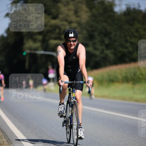 01.09.2024 - 17. Tribühne Triathlon H.Heesch http://msf.ph/oto/6946159 01.09.2024 11:51:29 Radfahren 425, 493, 530, 534, 658, 689 meine-sportfotos.de