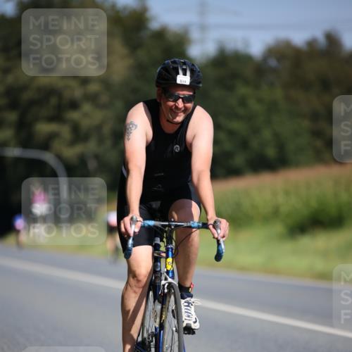 01.09.2024 - 17. Tribühne Triathlon H.Heesch http://msf.ph/oto/6946172 01.09.2024 11:51:30 Radfahren 425, 493, 534, 658, 689 meine-sportfotos.de