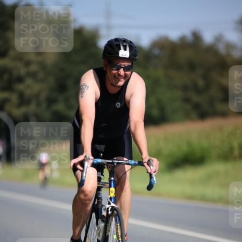 01.09.2024 - 17. Tribühne Triathlon H.Heesch http://msf.ph/oto/6946175 01.09.2024 11:51:30 Radfahren 425, 493, 534, 658, 689 meine-sportfotos.de