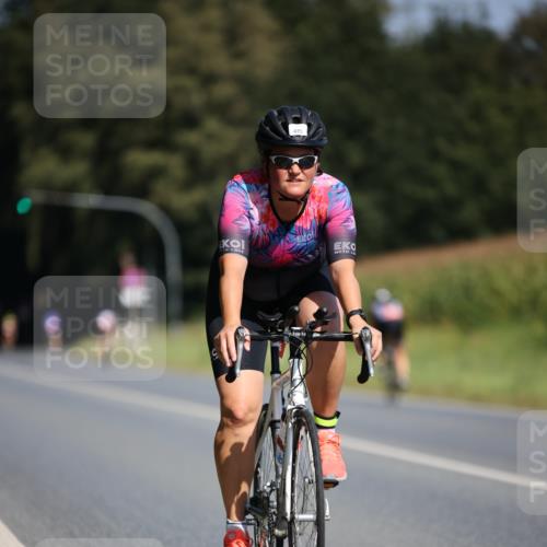 01.09.2024 - 17. Tribühne Triathlon H.Heesch http://msf.ph/oto/6946182 01.09.2024 11:51:35 Radfahren 425, 493, 623, 630, 689 meine-sportfotos.de