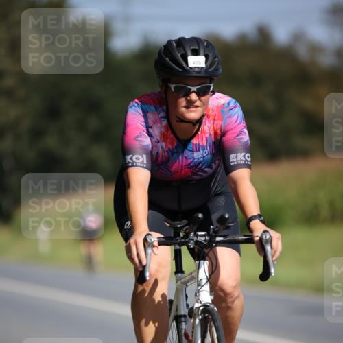 01.09.2024 - 17. Tribühne Triathlon H.Heesch http://msf.ph/oto/6946197 01.09.2024 11:51:35 Radfahren 425, 493, 623, 630, 689 meine-sportfotos.de