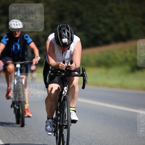 01.09.2024 - 17. Tribühne Triathlon H.Heesch http://msf.ph/oto/6946234 01.09.2024 11:52:05 Radfahren 312, 451, 505, 669 meine-sportfotos.de