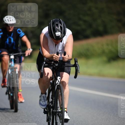 01.09.2024 - 17. Tribühne Triathlon H.Heesch http://msf.ph/oto/6946237 01.09.2024 11:52:05 Radfahren 312, 451, 505, 669 meine-sportfotos.de